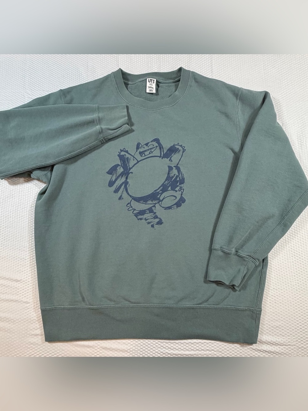 UNIQLO UT Pokémon Snorlax James Jarvis Sweatshirt XL Green Crewneck 2021